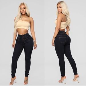 Don't Cross Me High Rise Jeans
Size: 0